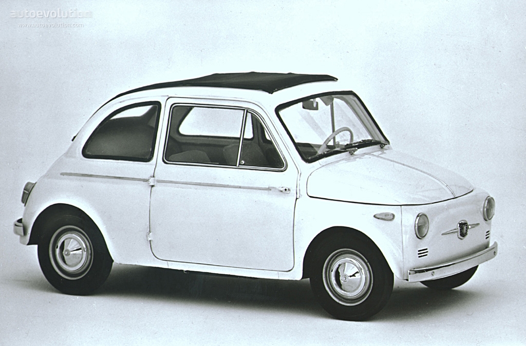 White Fiat 500 Nuova